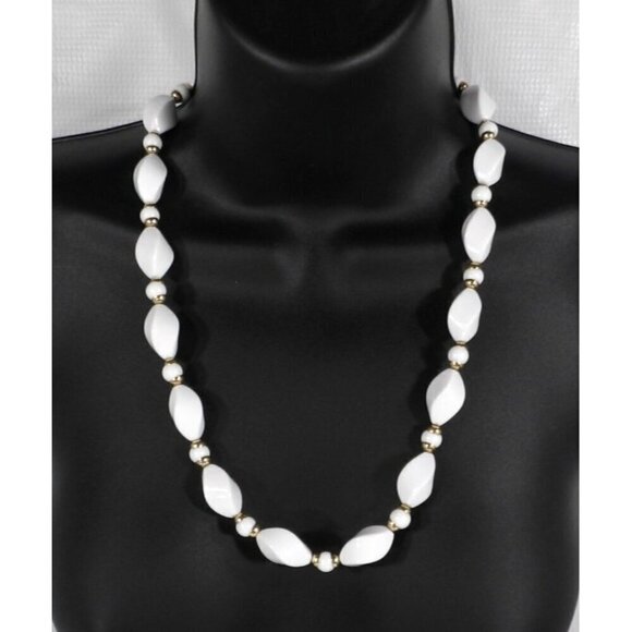 Unbranded Jewelry - Vintage retro necklace lightweight white plastic beads with gold tone 22"